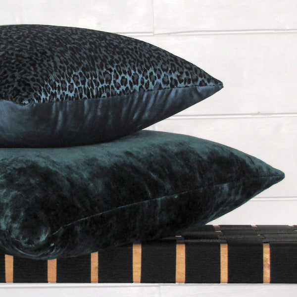 Leopardo Sapphire Luxury Cushion Cover