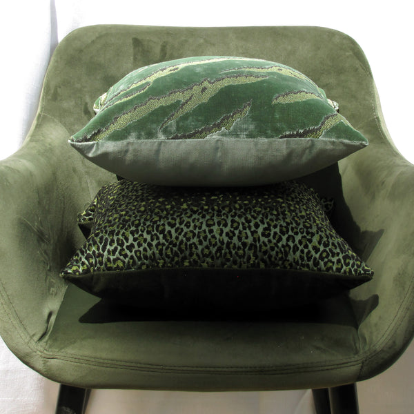 Bengal Tiger Palm Cushion Cover