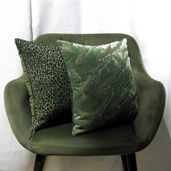 Bengal Tiger Palm Cushion Cover