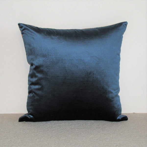 Swan velvet cushion cover