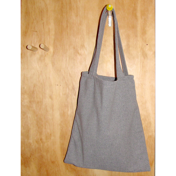 handy tote, grey dolly