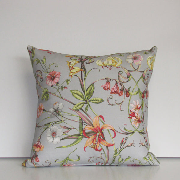 Lily cushion cover